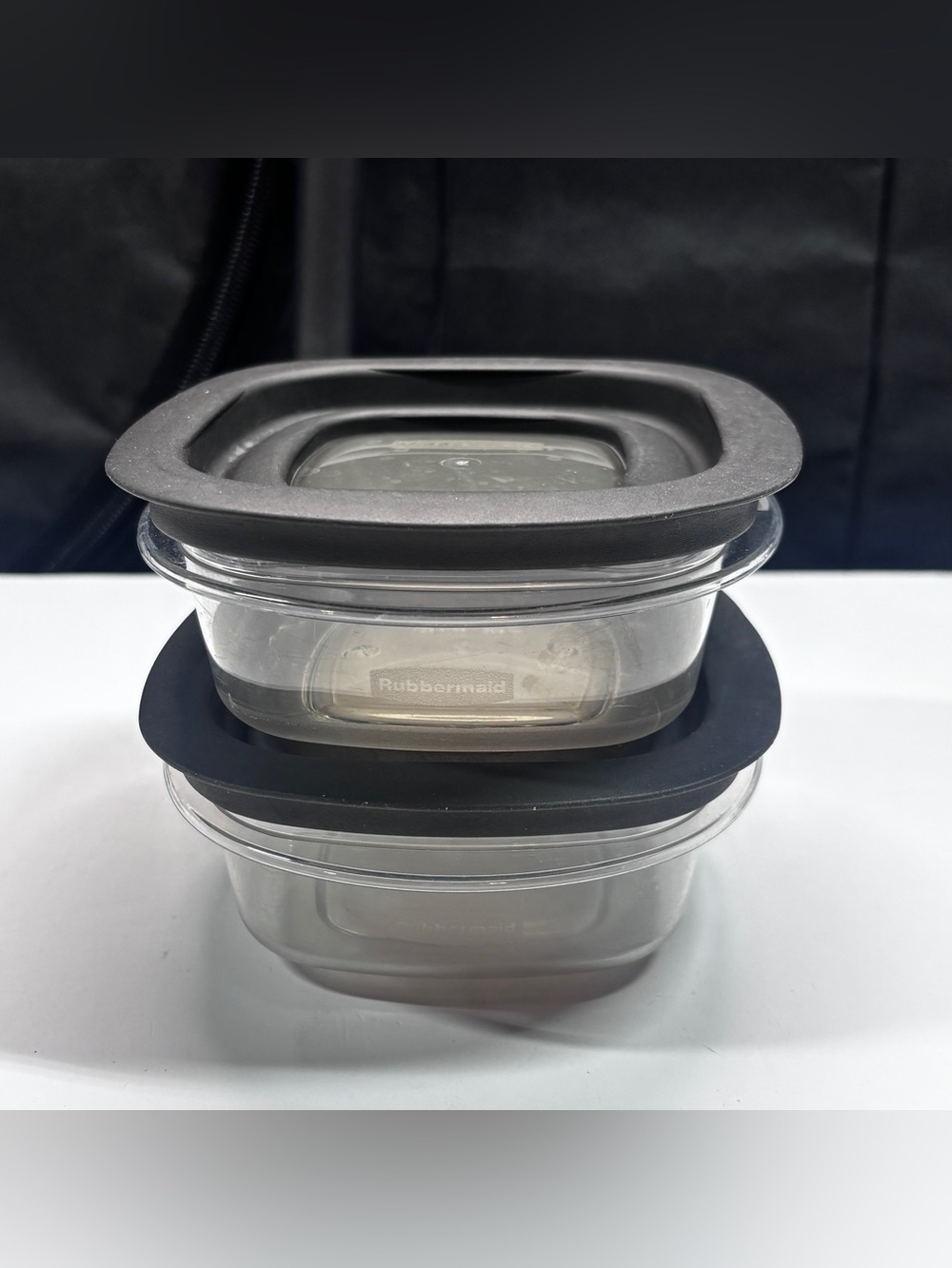 Rubbermaid Premier  Window Lids 1.25 Cup Containers 2 Containers